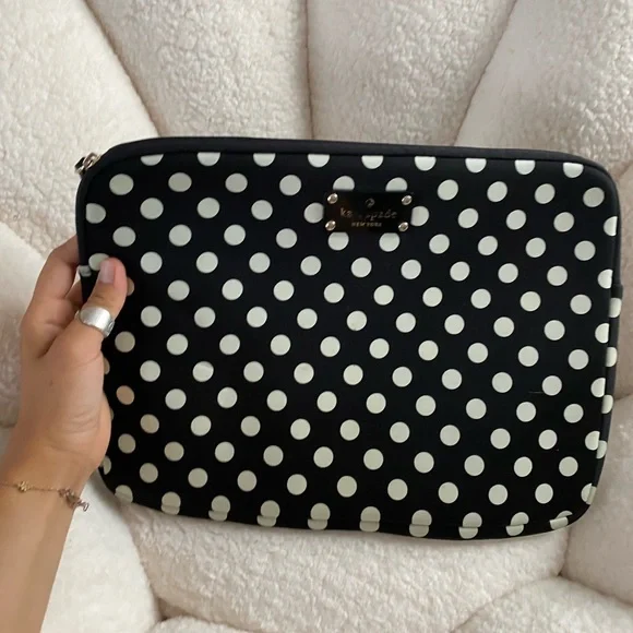 Kate Spade Polka Dot Laptop Case 14in - Picture 3 of 3